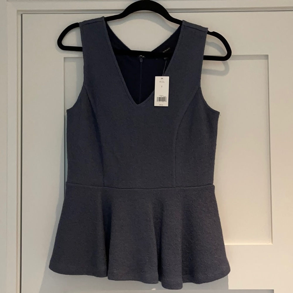 Brand new v neck lined banana top